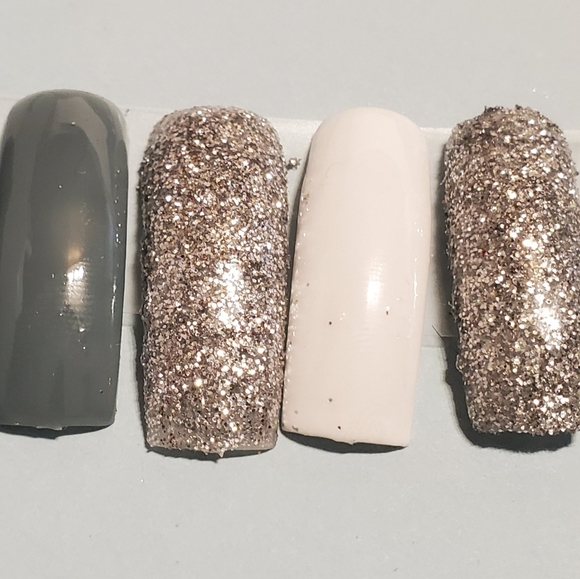 Winter Sleet Nails - Picture 1 of 2